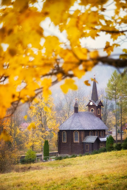 Jaworzyna Tatrzańska, kościół św. Anny, jesień